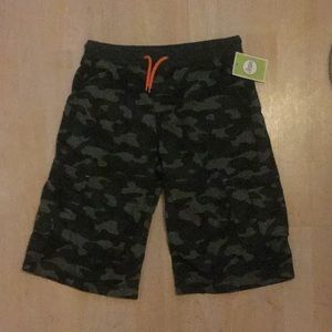 With Tags! Circo Camo Cargo Shorts. L (12/14)
